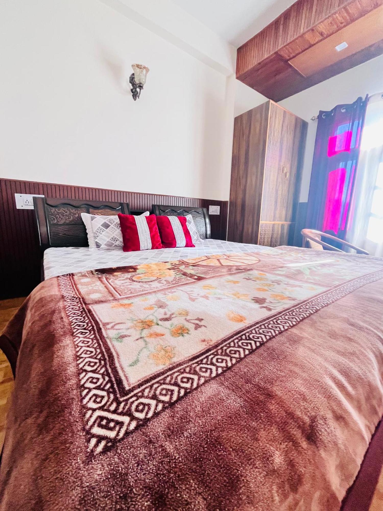 Residence Inn Homestay Simlá Kültér fotó
